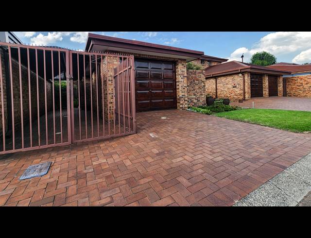 3 BEDROOM HOUSE FOR SALE IN SASOLBURG EXT 4